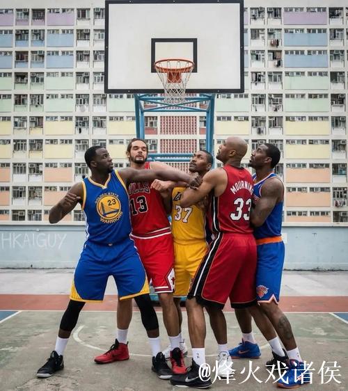 这就很有意思了！AI生成的各年代球星们同框！