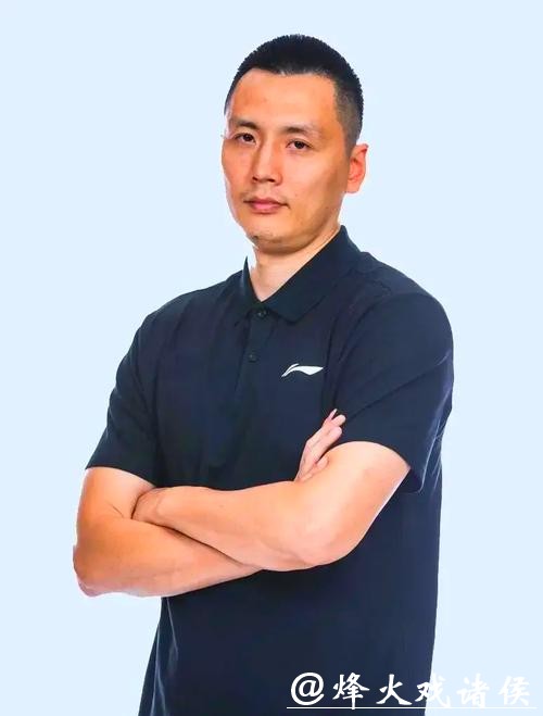 上海男篮取得两连胜!转型教练后,卢伟的理念为何变了? 上海男篮取得两连胜!转型教练后,卢伟的理念为何变了?